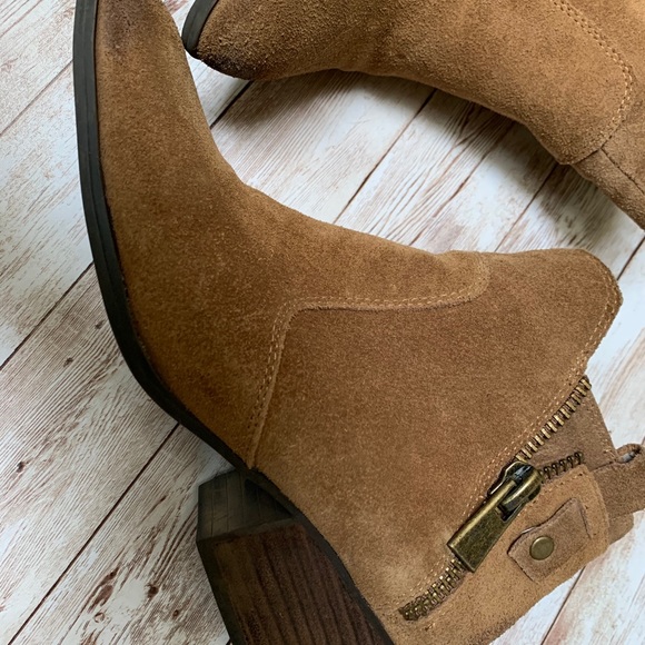 Crown Vintage Booties - Picture 2 of 5